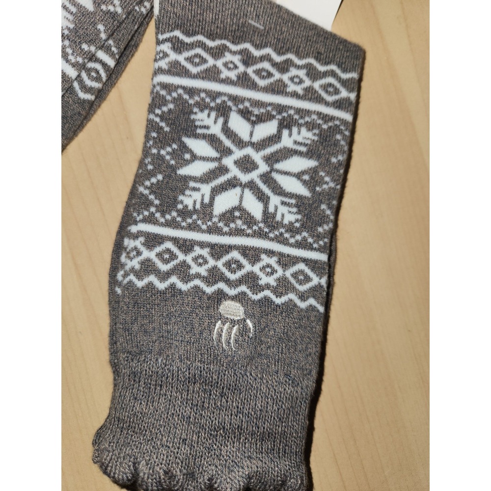 2 Packs~Women's Bearpaw Super Soft Crew Snowflake Socks Shoe Sz 5-12~NEW W/ Tags - Picture 3 of 4